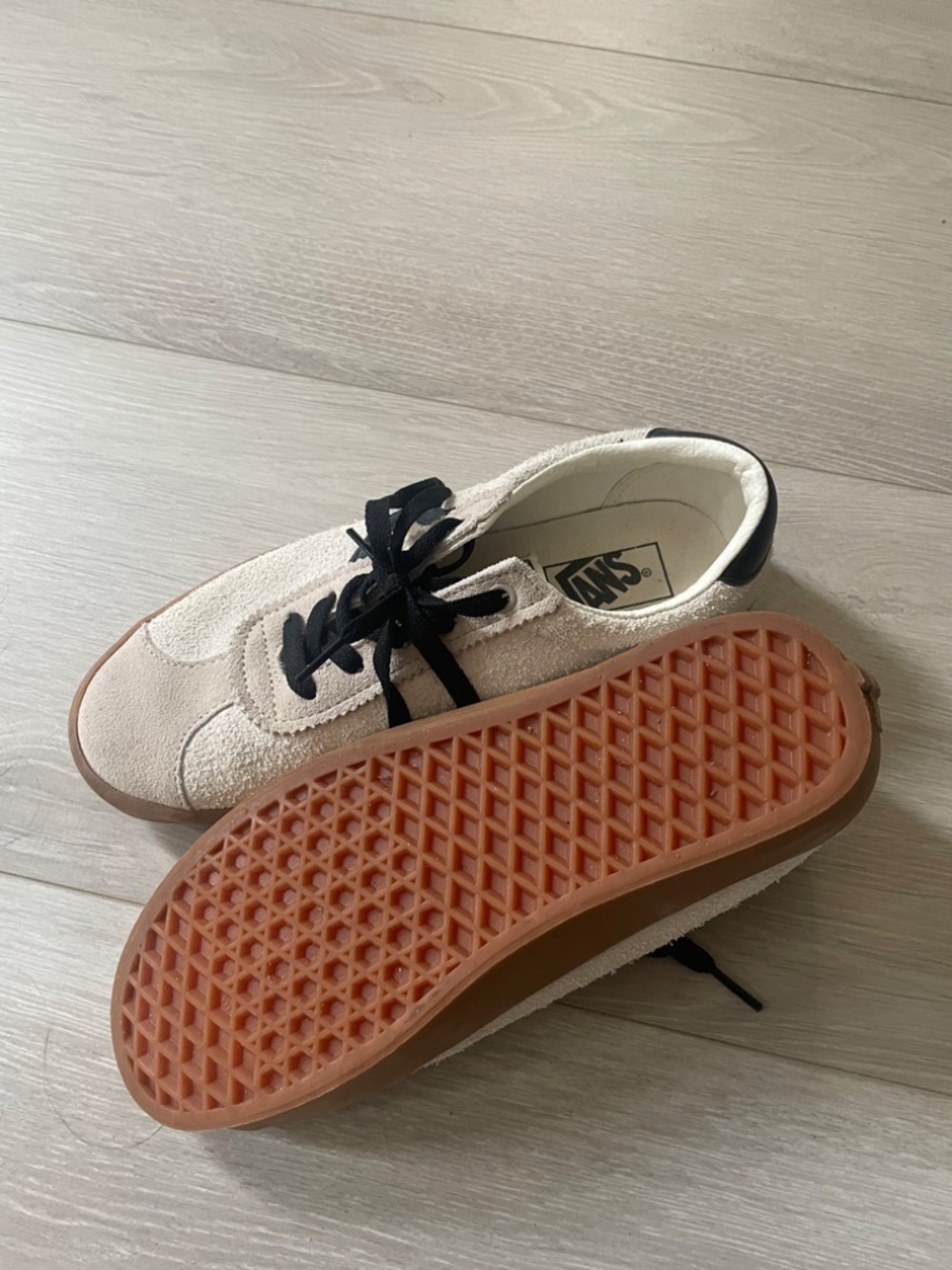 Vans Runners - Picture 3 of 4